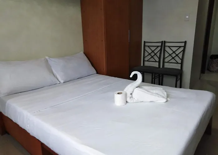 Horizon 101 A6 Beside Mango Bar,robinson Mall,free Pool,wifi,kitchen 3* 세부